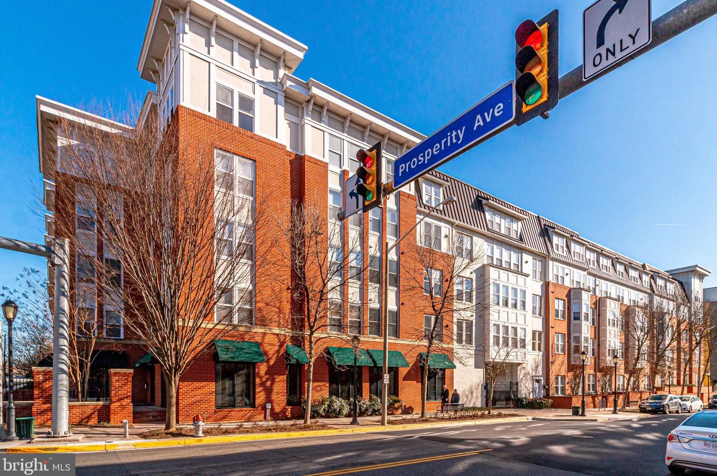 2665 Prosperity Ave, Fairfax VA  22031-4906 exterior