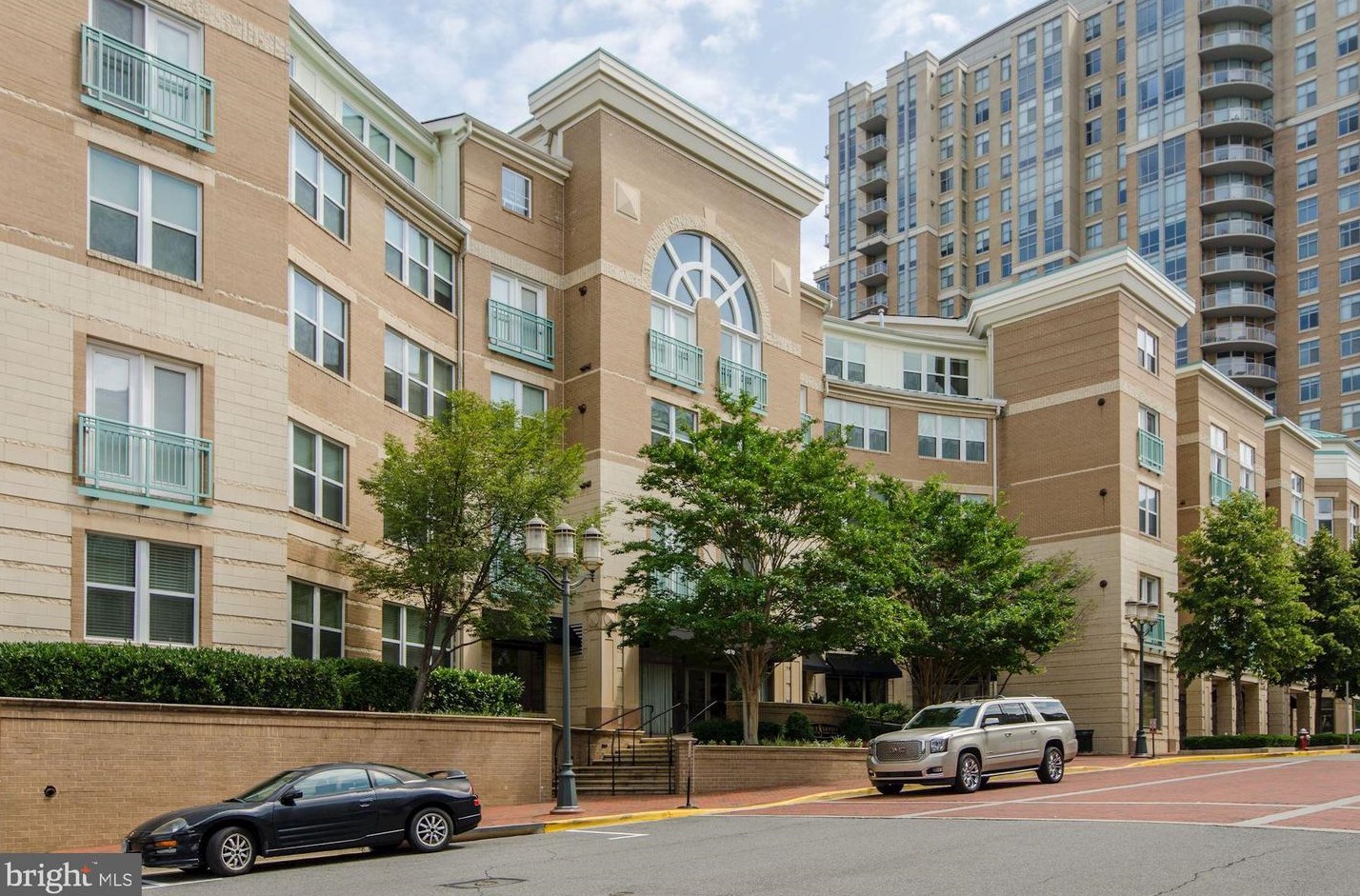 12000 Market St #332, Herndon, VA 20190