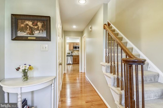 9703 Doulton Ct, Fairfax, VA 22032-1710