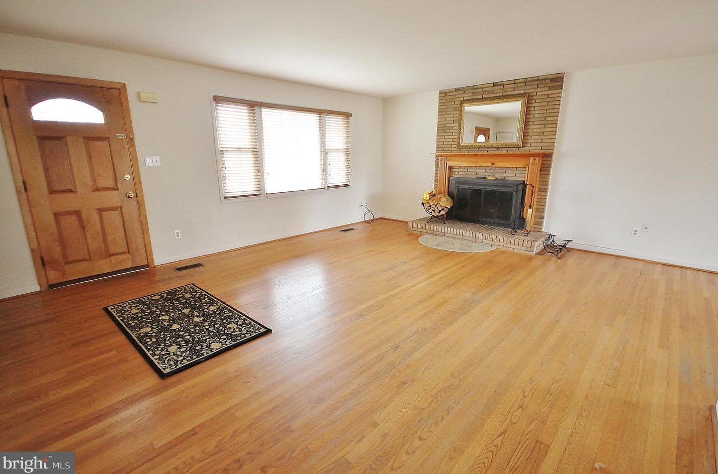 5504 Inverchapel Rd, Springfield, VA 22151