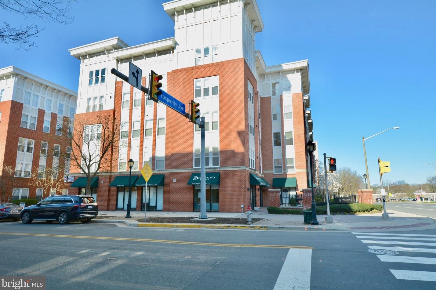 2665 Prosperity Ave #104, Fairfax, VA 22031