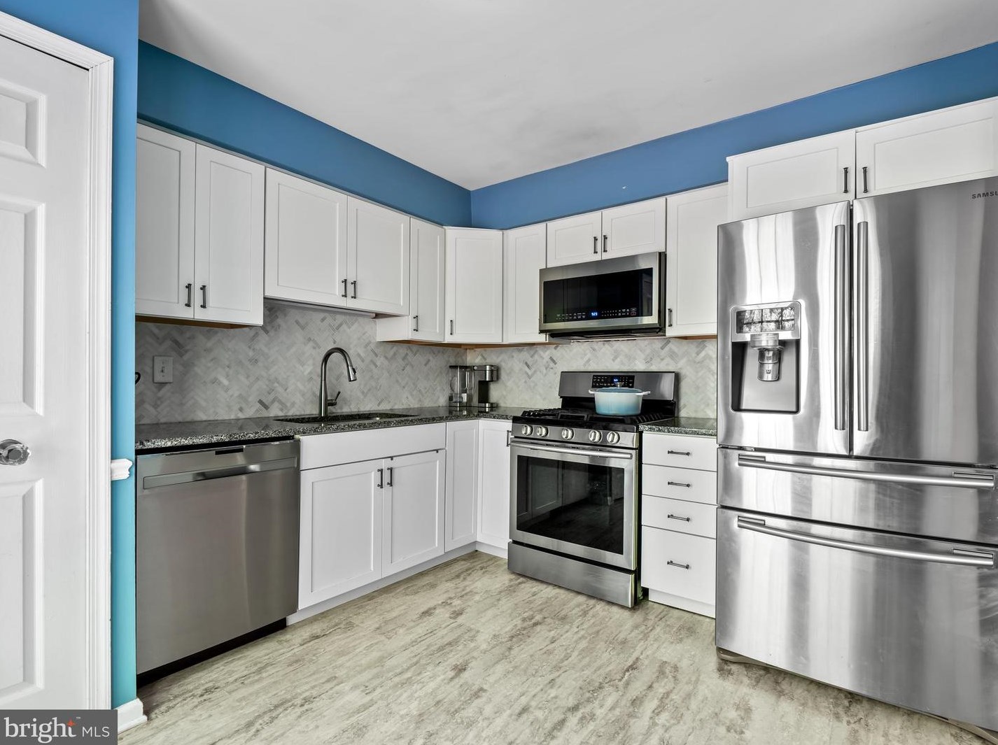 3878 Mohr Oak Ct, Fairfax, VA 22033-2483