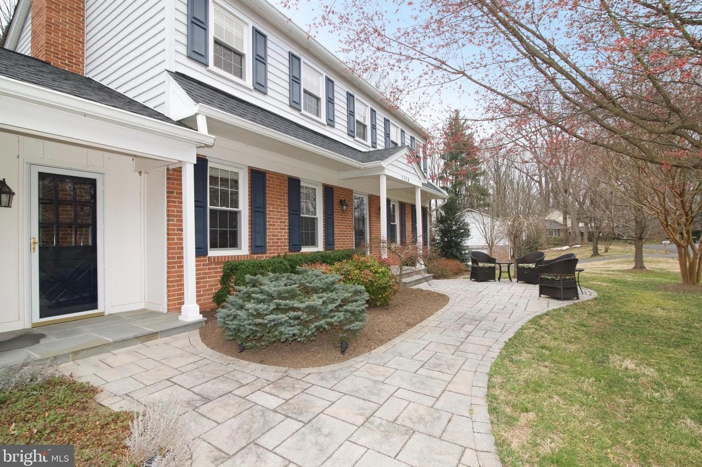 1715 Saddle Ridge Ct, Vienna, VA 22182-1836