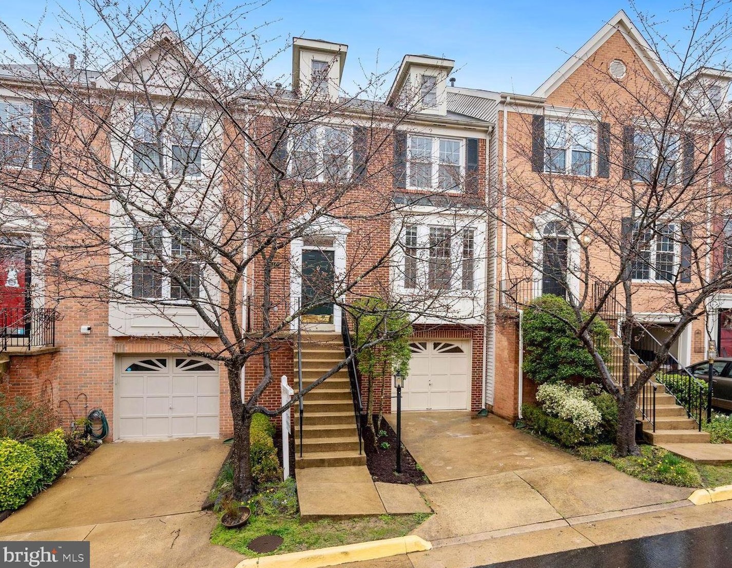 7109 Tanworth Dr, Springfield VA  22152-3663 exterior