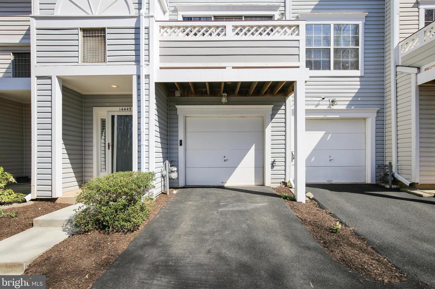 14449 Glencrest Cir, Centreville, VA 20120-4135