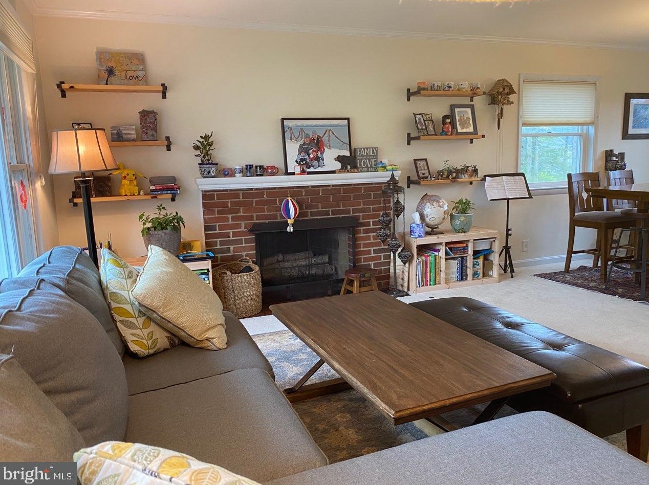 6625 Fisher Ave, Falls Church, VA 22046