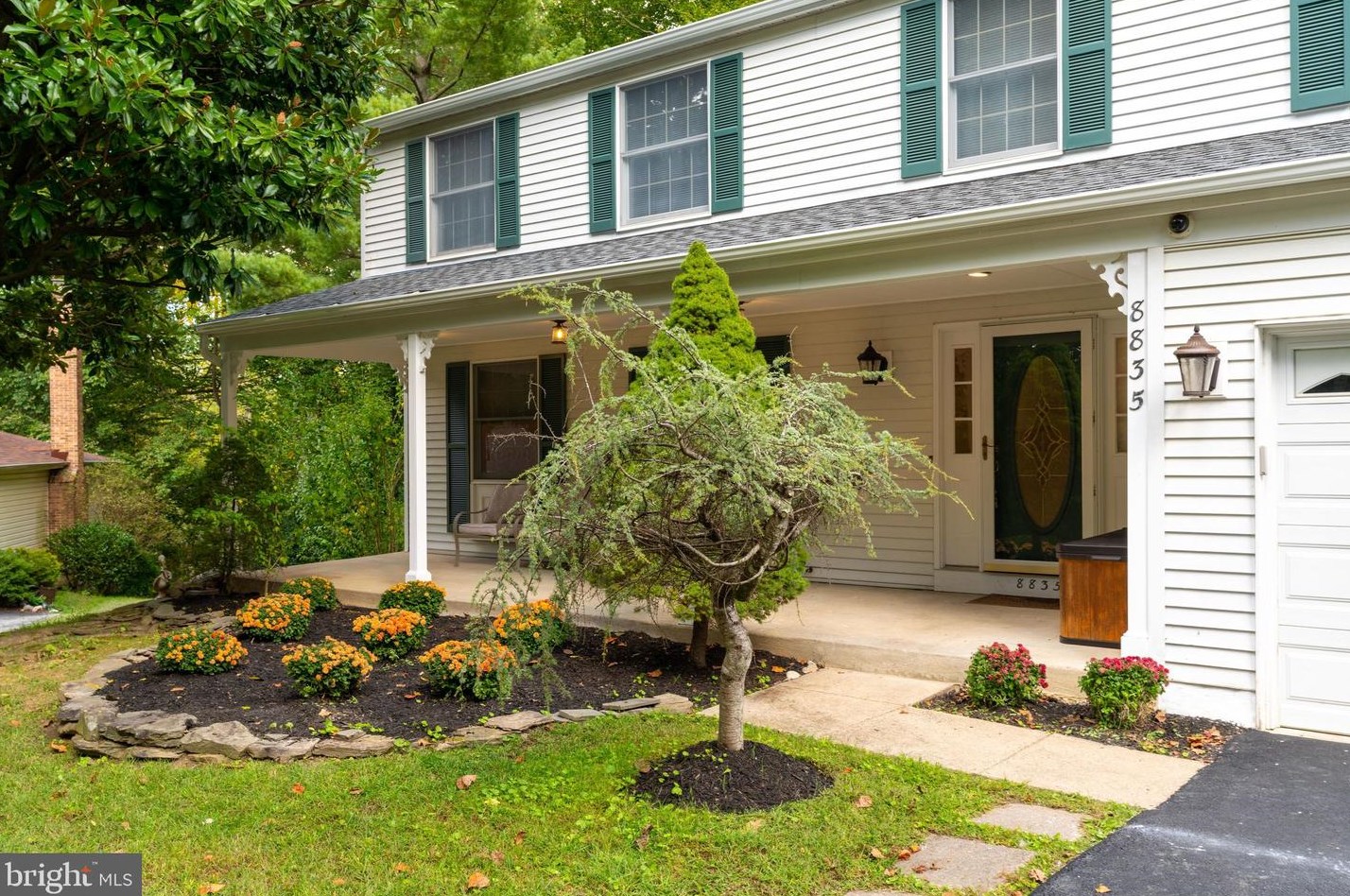 8835 Woodlawn Way, Springfield, VA 22153