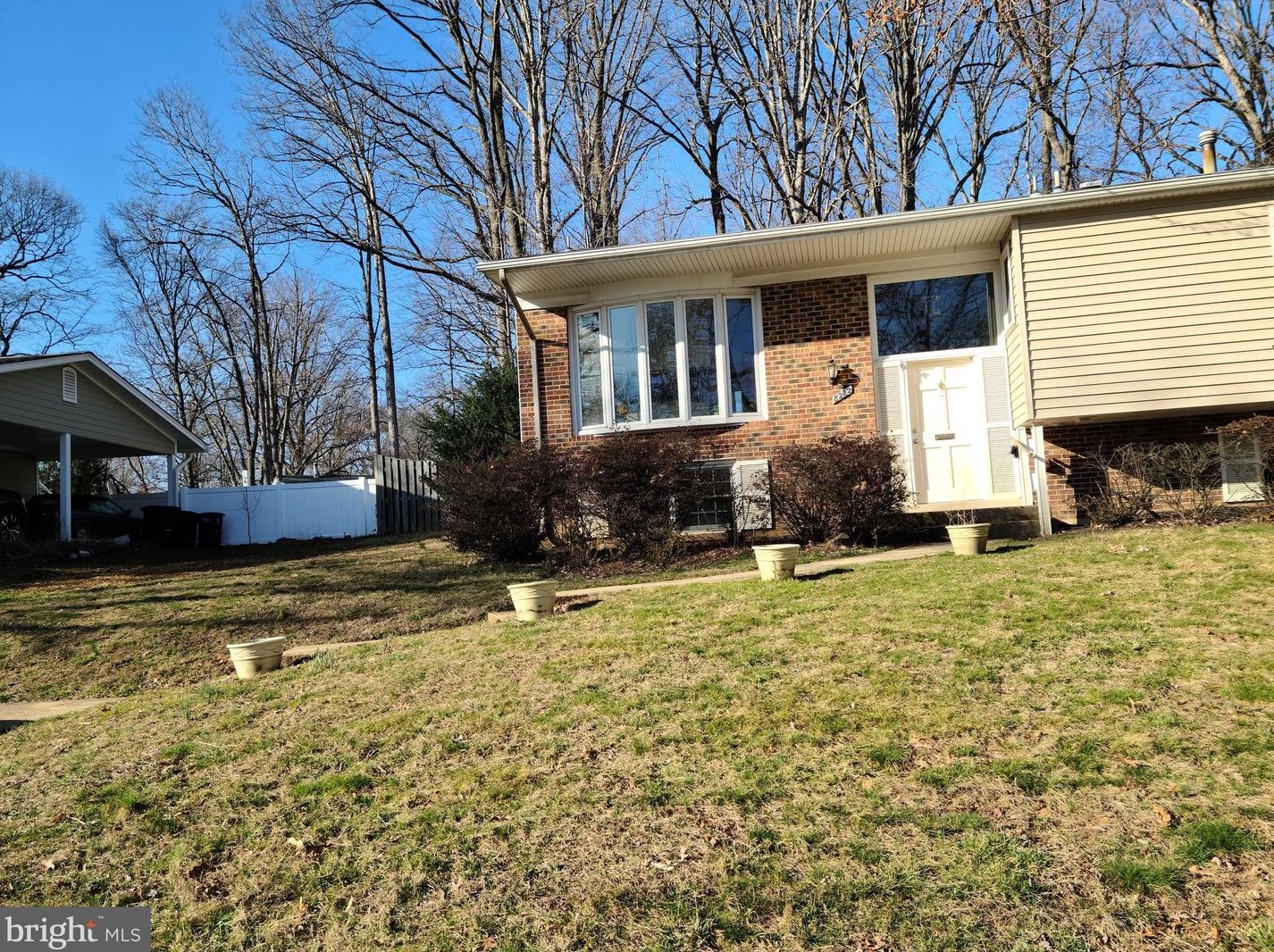8222 Mcneil St, Vienna, VA 22180-6924