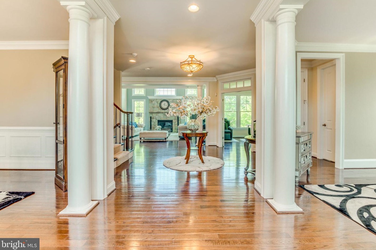 1751 Tysons Crest Ln, Vienna, VA 22182