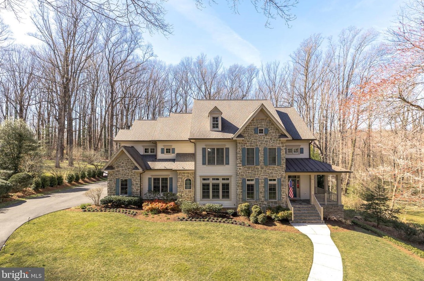 3712 Morningside Dr, Fairfax, VA 22031-3318