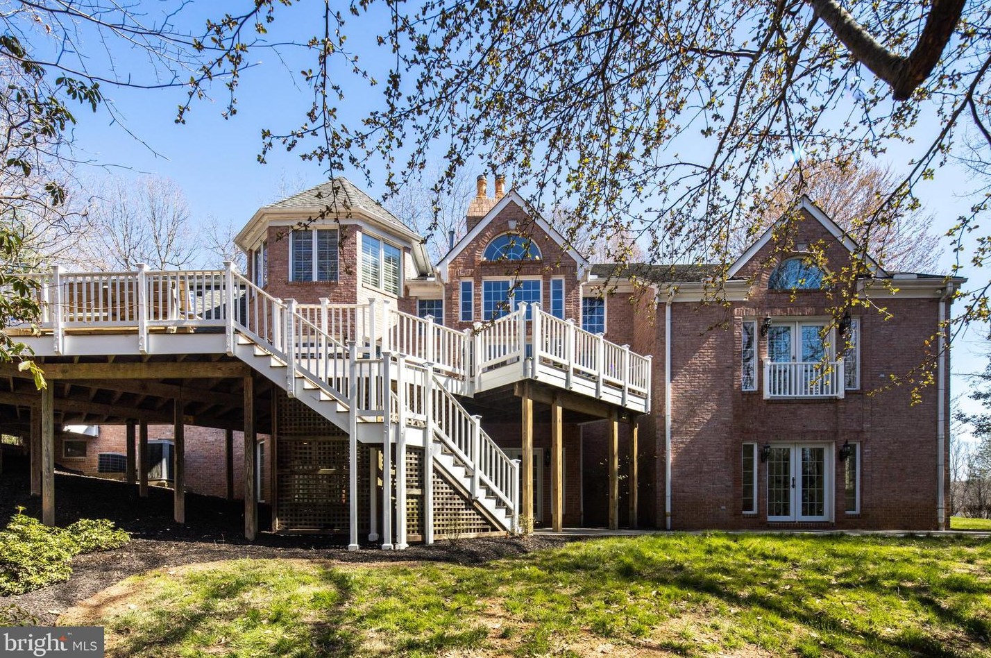 2606 Lasswade Ln, Vienna, VA 22124-1532