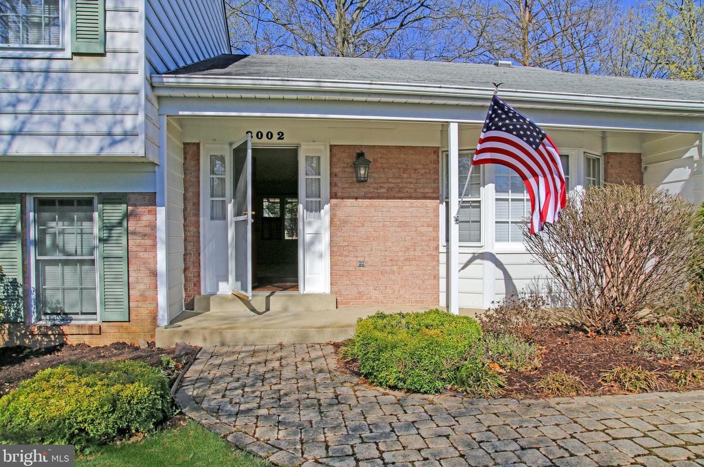 8002 Lake Pleasant Dr, Springfield VA  22153-3004 exterior