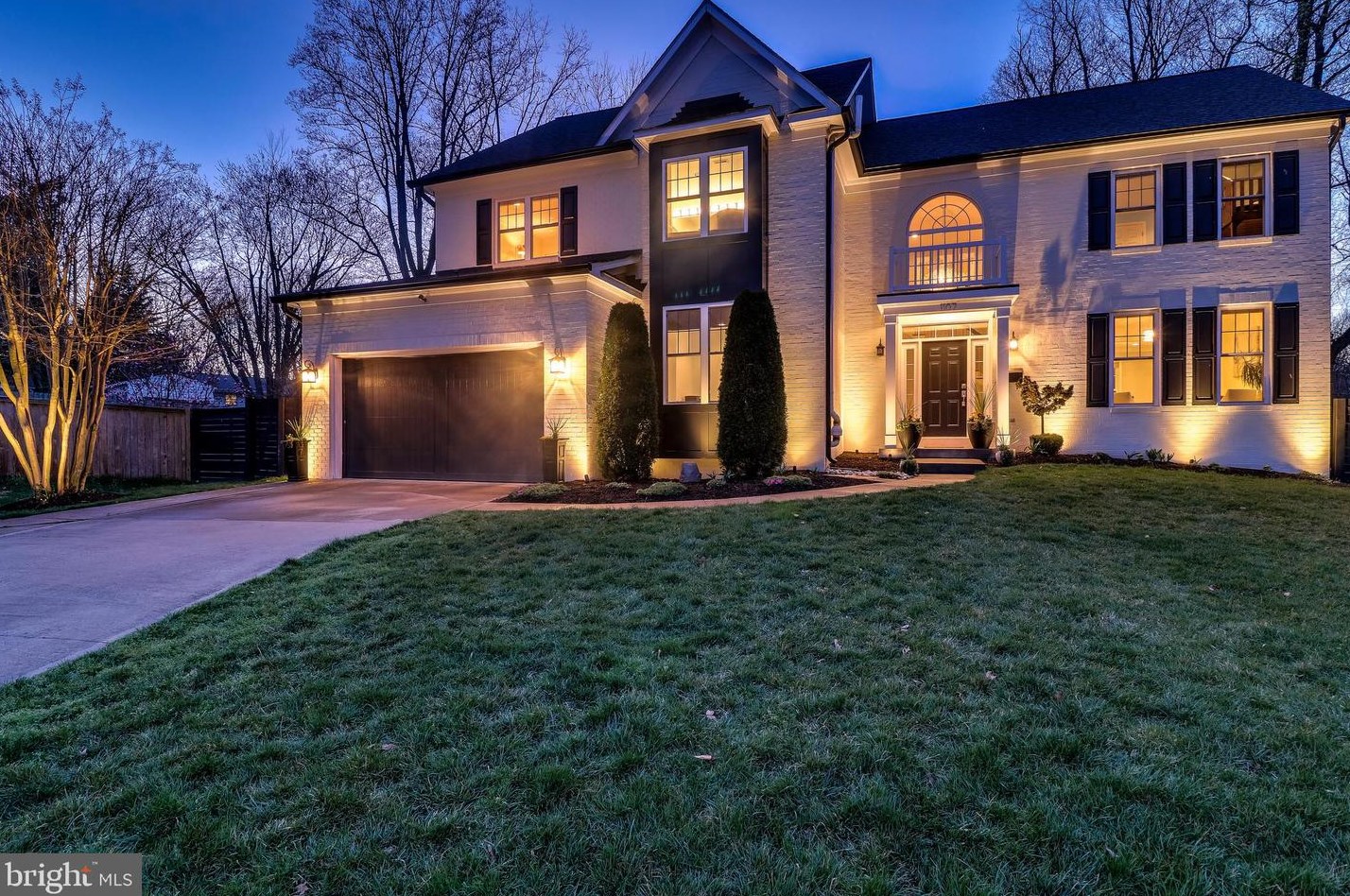 1107 Walker Cir, Vienna, VA 22180-6529
