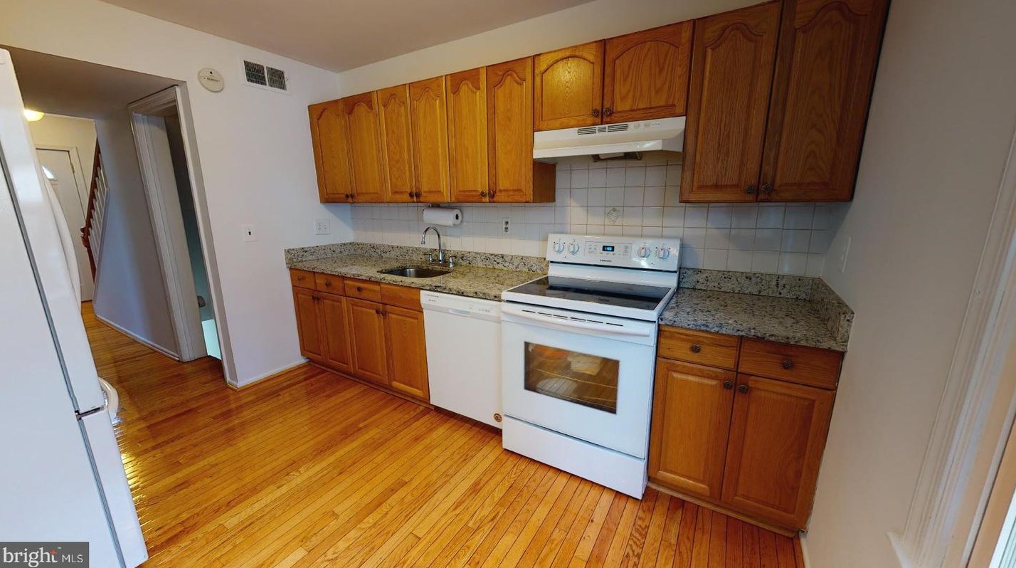 7703 Durer Ct, Springfield, VA 22153
