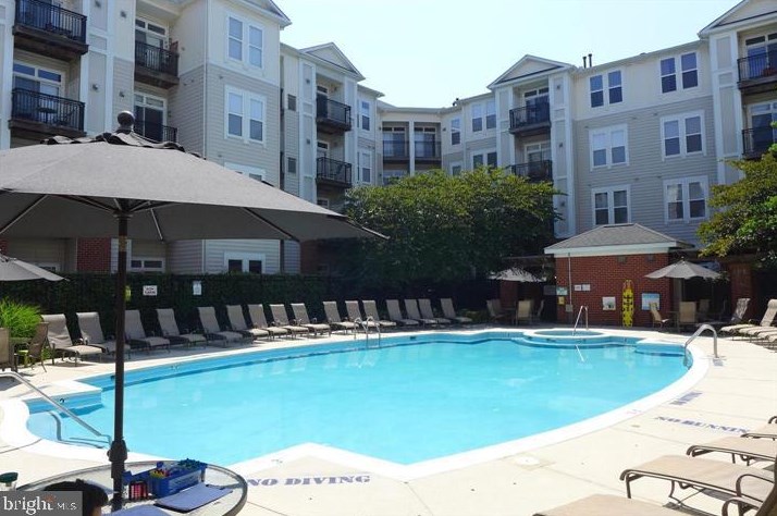2665 Prosperity Ave, Fairfax VA  22031-4906 exterior