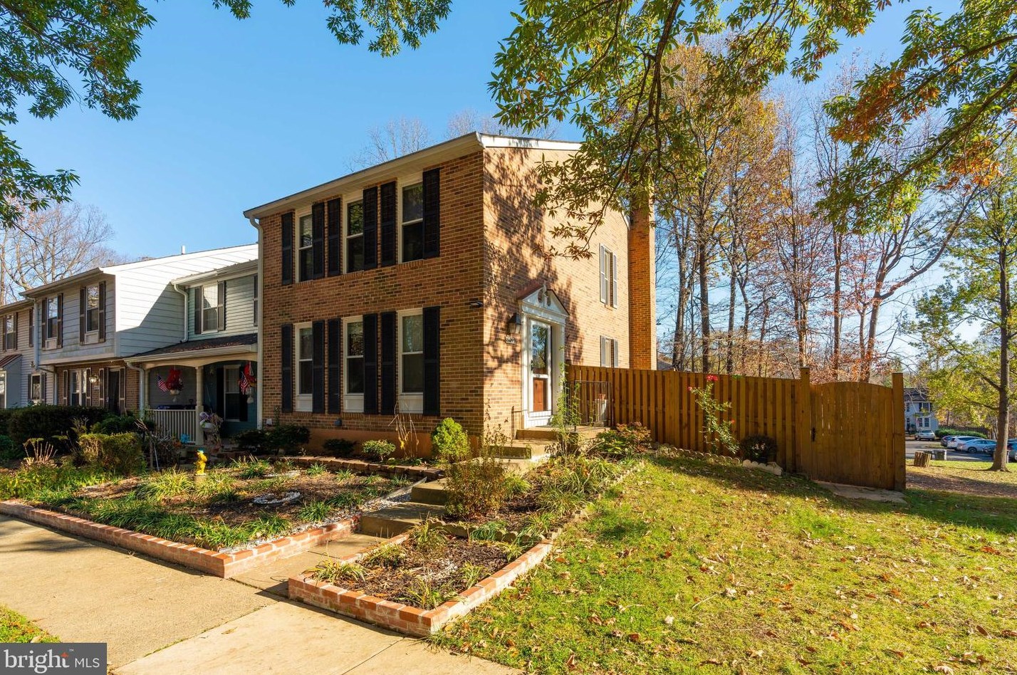9093 Tiffany Park Ct, Springfield, VA 22152
