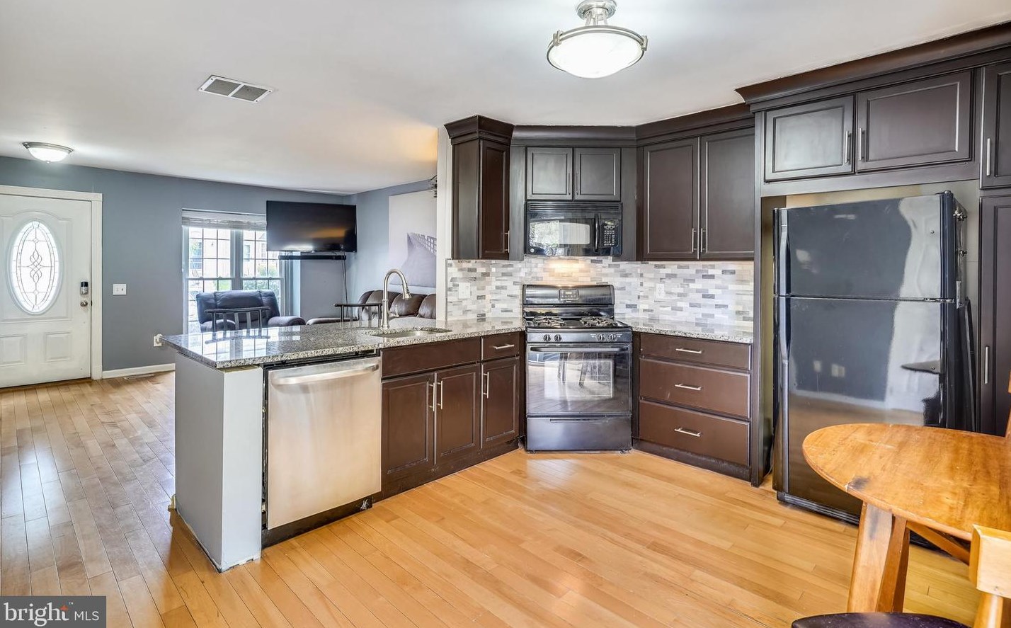 14755 Green Park Way, Centreville, VA 20120-3110