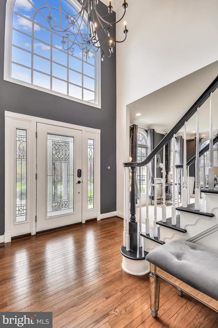 1704 Raleigh Hill Rd, Vienna, VA 22182-1854