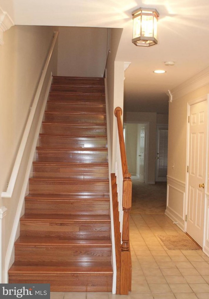 6353 Dunn Ct, Springfield, VA 22150