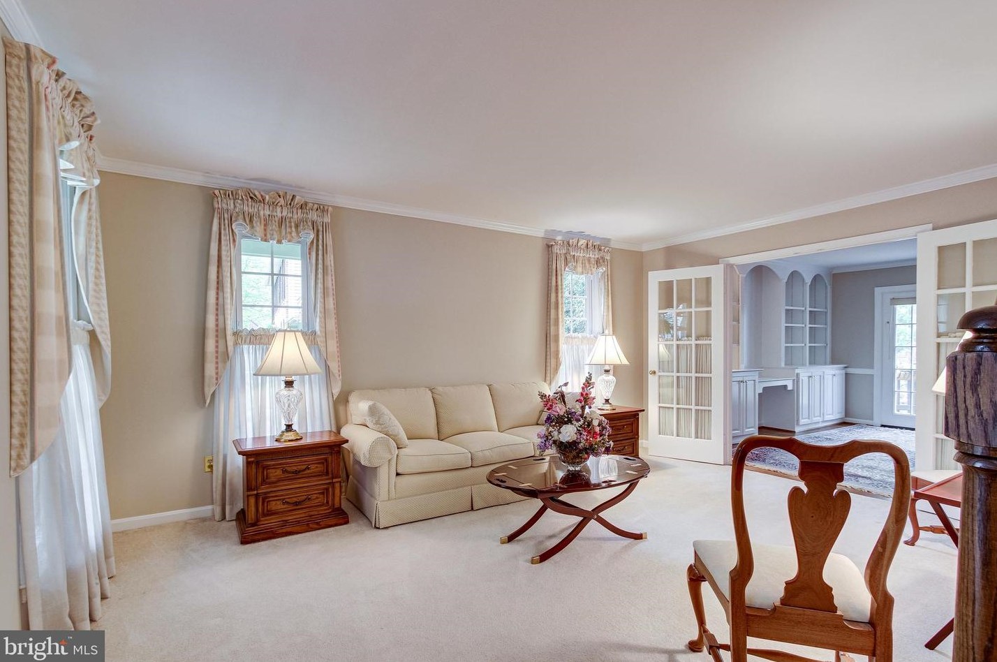 8295 Armetale Ln, Fairfax, VA 22039-3112