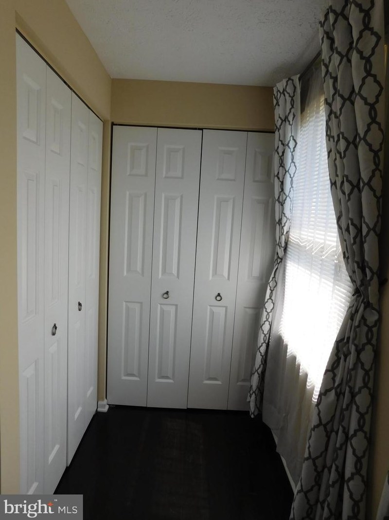 13228 Custom House Ct, Fairfax VA 22033-1311 exterior