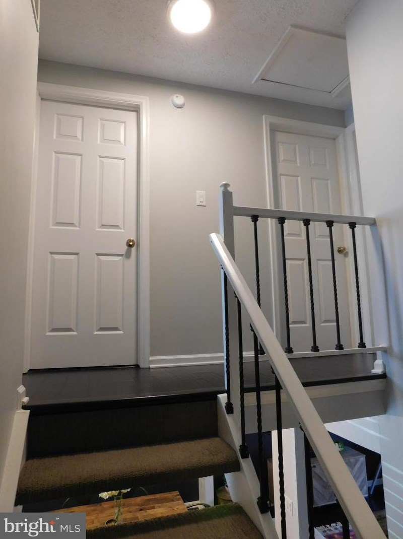 13228 Custom House Ct, Fairfax VA 22033-1311 exterior