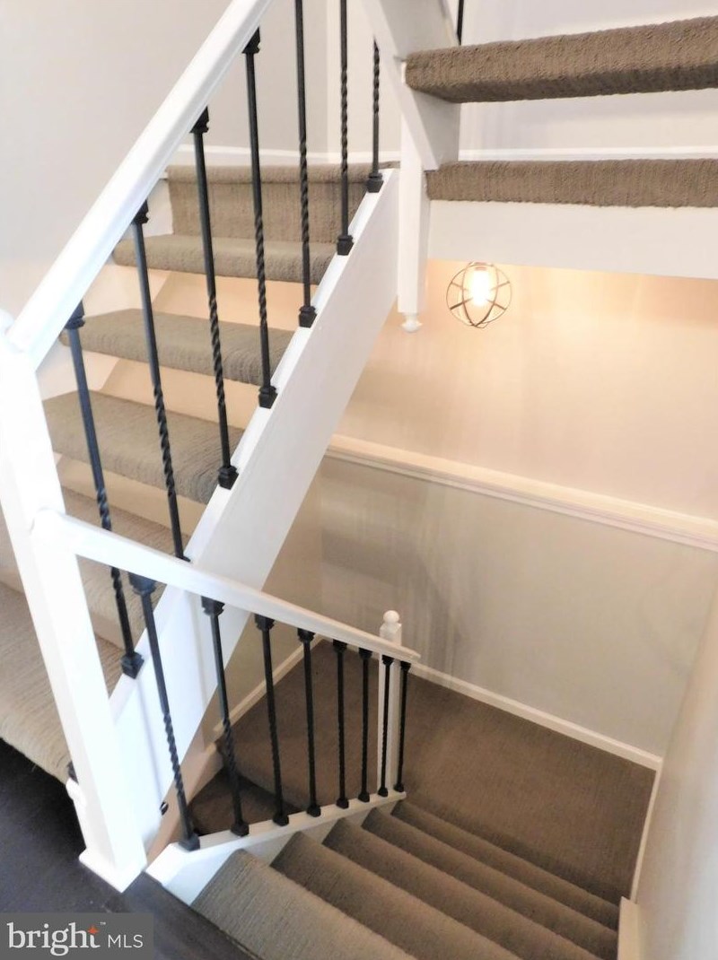 13228 Custom House Ct, Fairfax VA 22033-1311 exterior