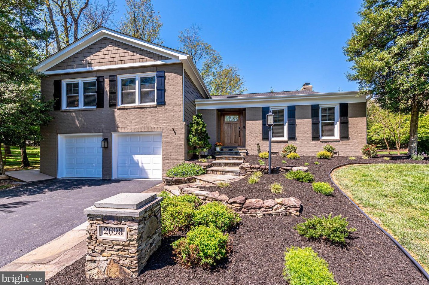 2698 Berryland Dr, Vienna, VA 22124-1401