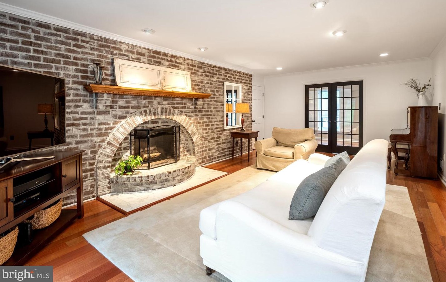 5135 Pheasant Ridge Rd, Fairfax, VA 22030-6229