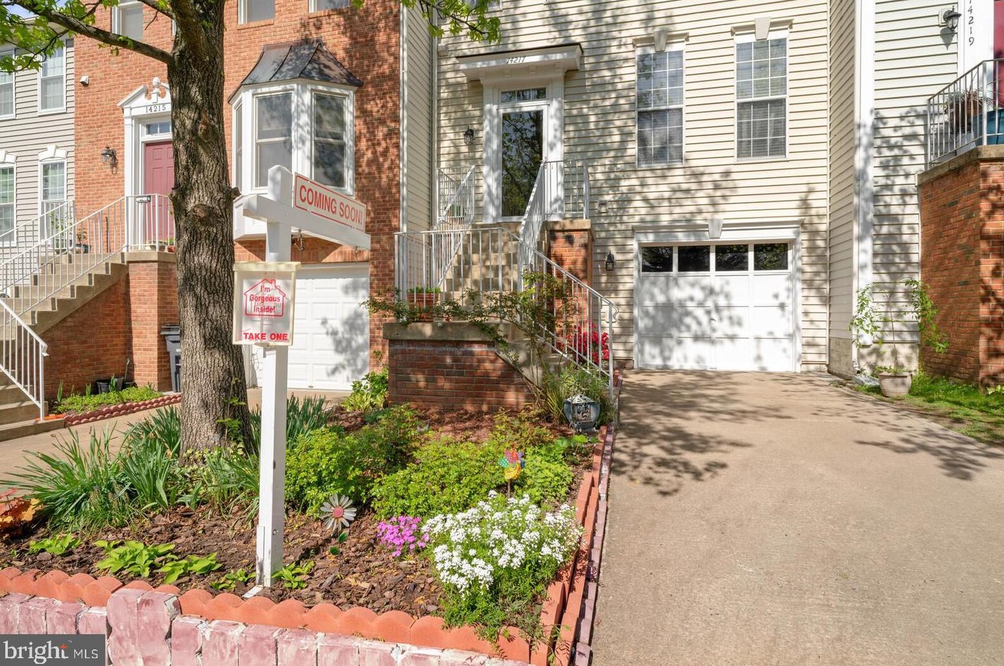 14217 Glade Spring Dr, Centreville, VA 20121-5606