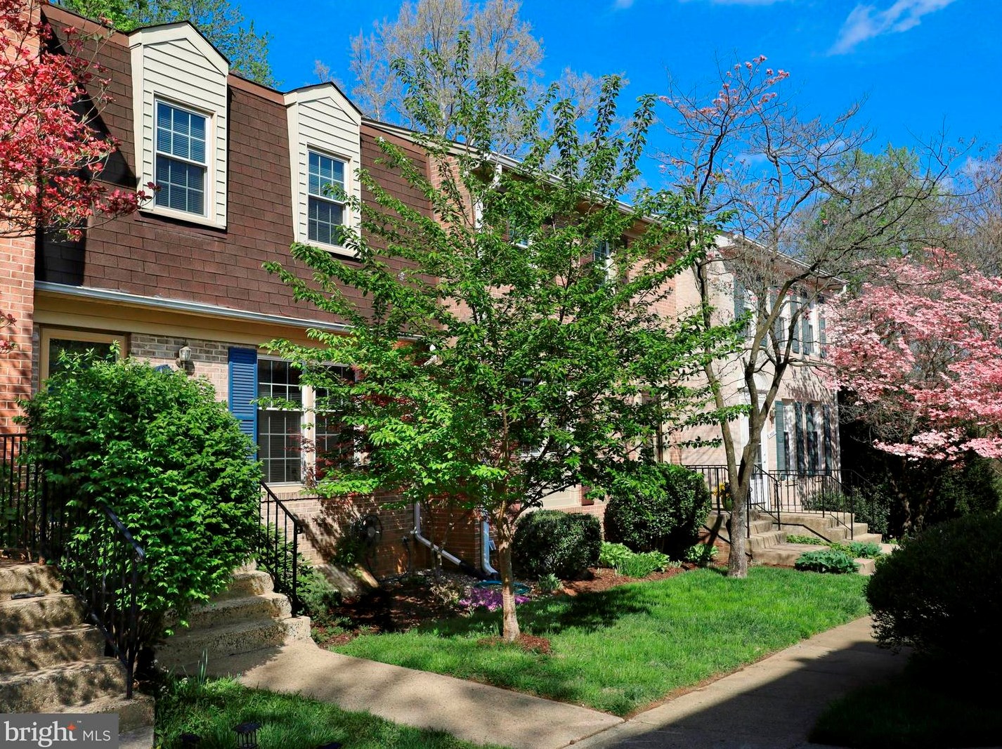 2862 Lafora Ct, Vienna, VA 22180-7020