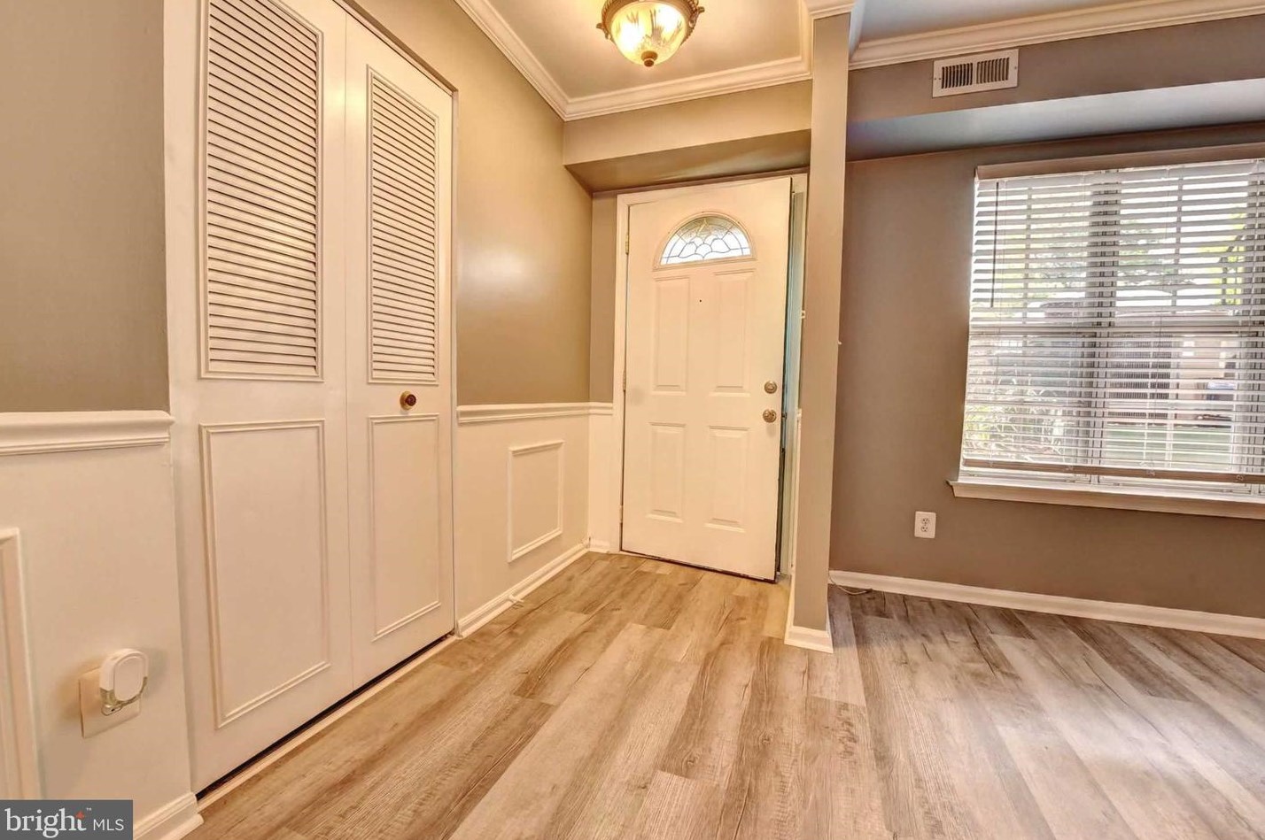 4015-162F Summer Hollow Ct, Fairfax, VA 20151