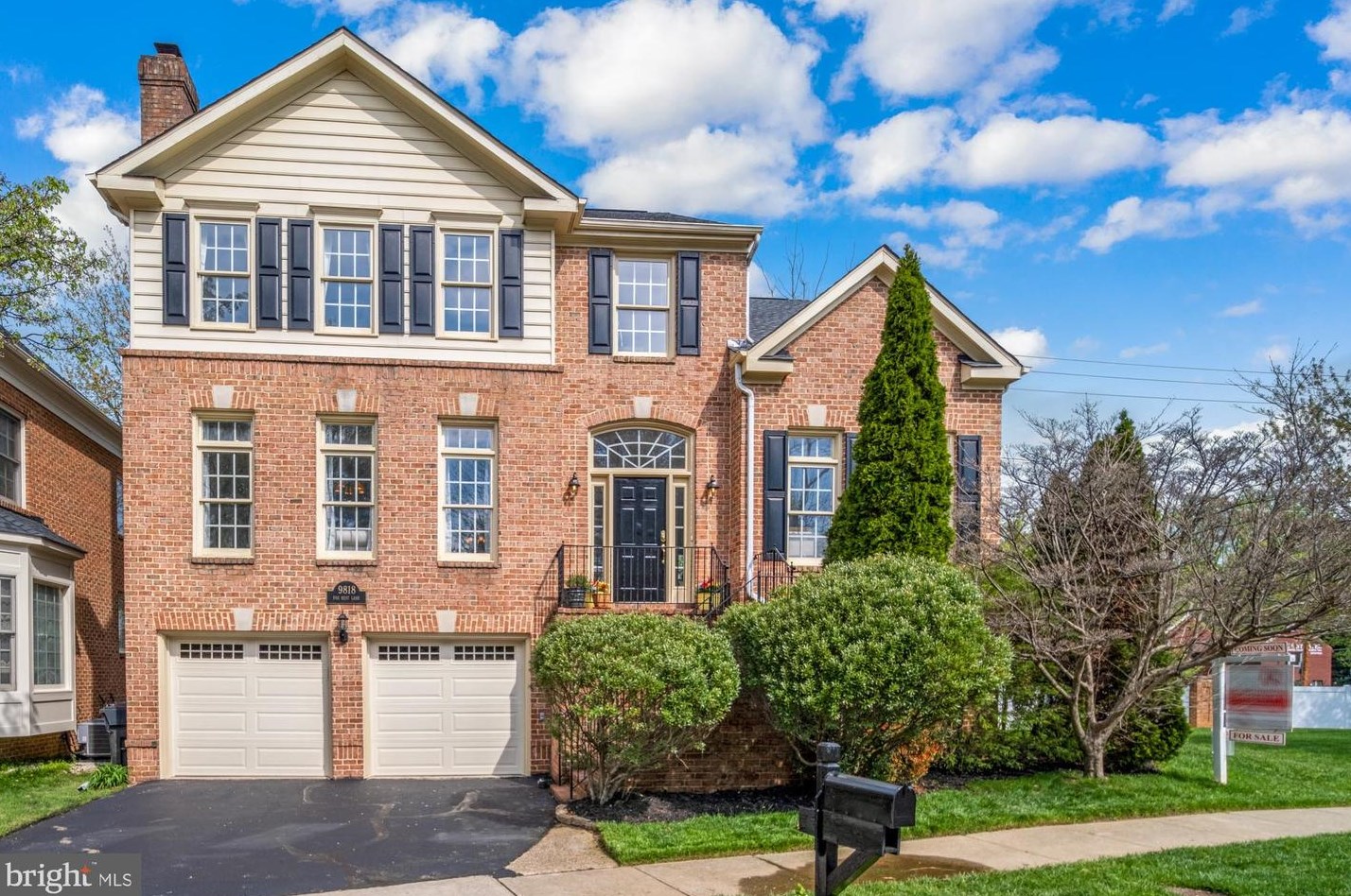 9818 Fox Rest Ln, Vienna, VA 22181-5369