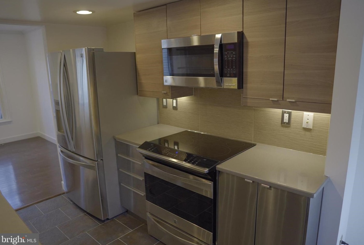 9013 Armendown Dr, Springfield, VA 22152