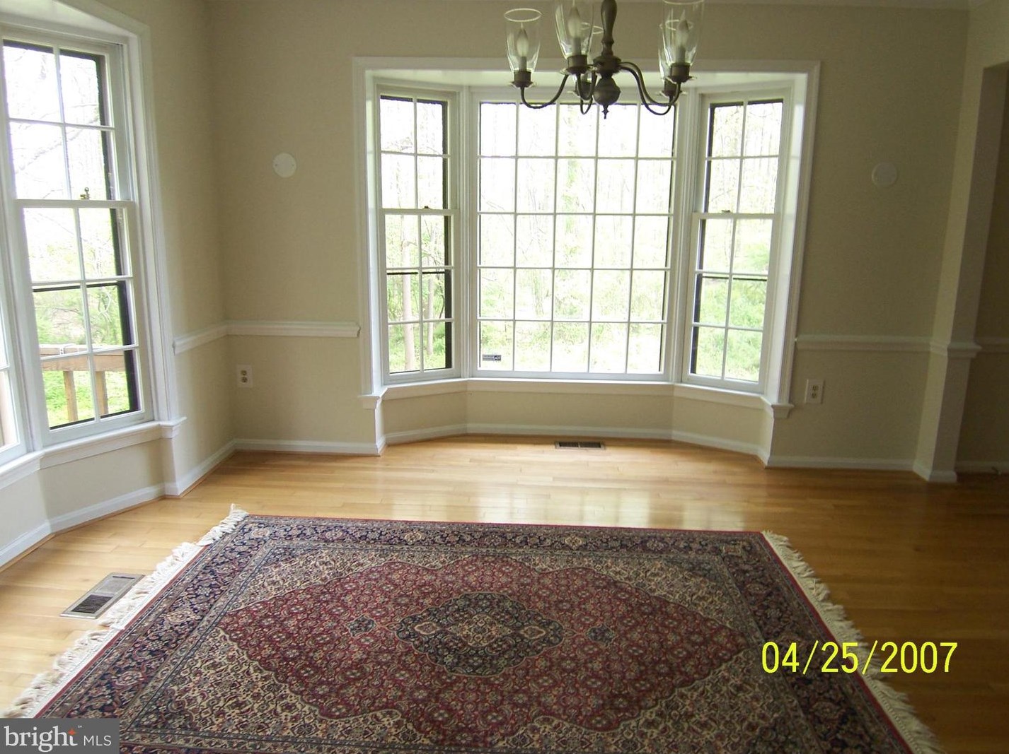 2820 Kelly Sq, Vienna VA  22181-6153 exterior