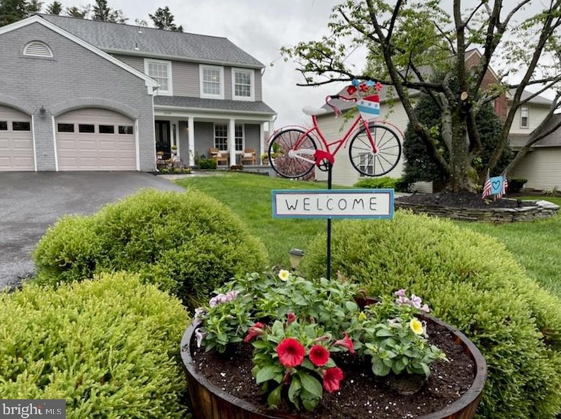 2049 Woodford Rd, Vienna, VA 22182-5029