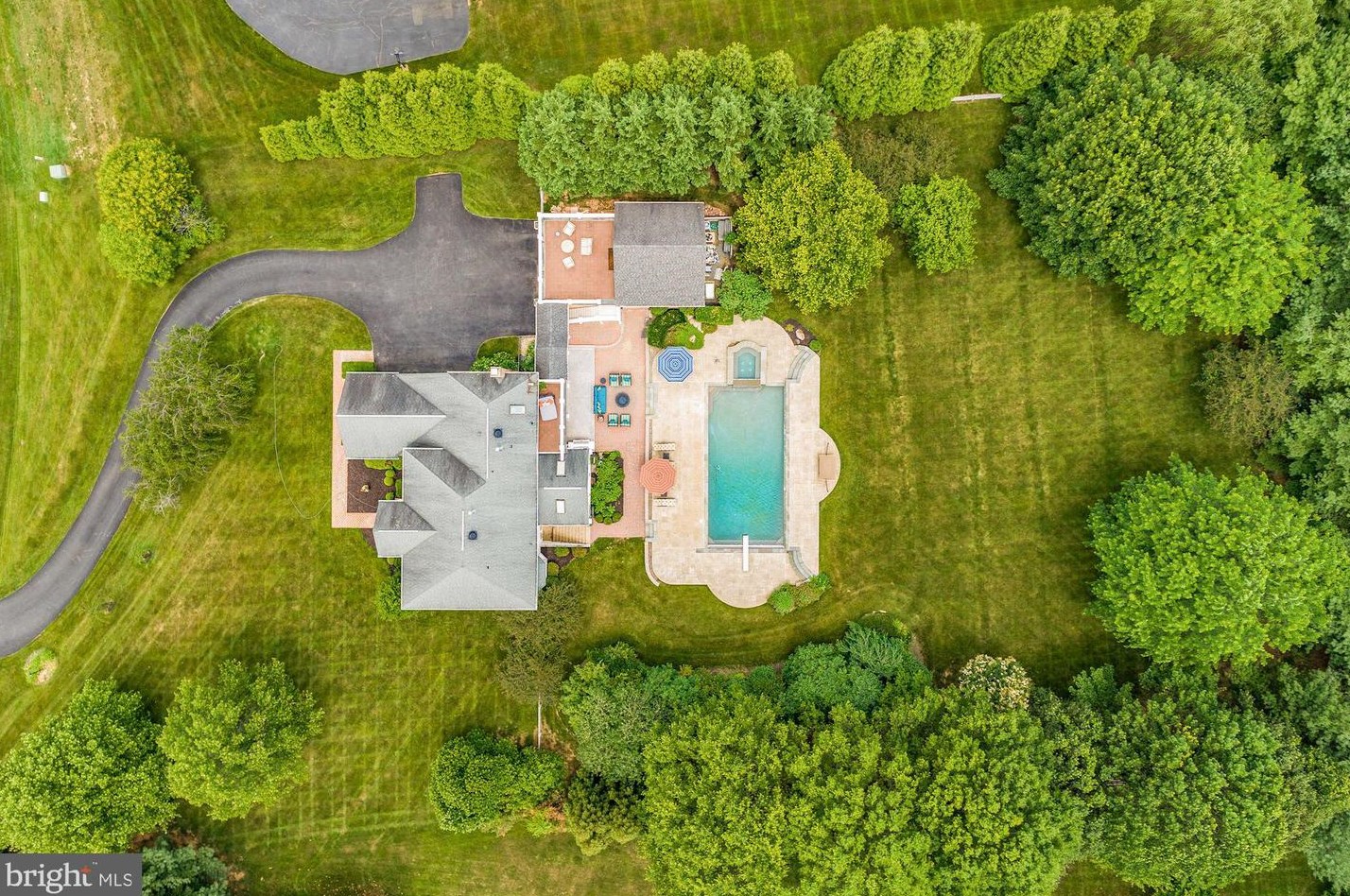 650 Nalls Farm Way, Great Falls, VA 22066