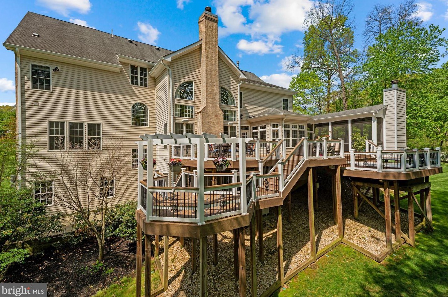 3701 Maple Hill Rd, Fairfax, VA 22033-2751