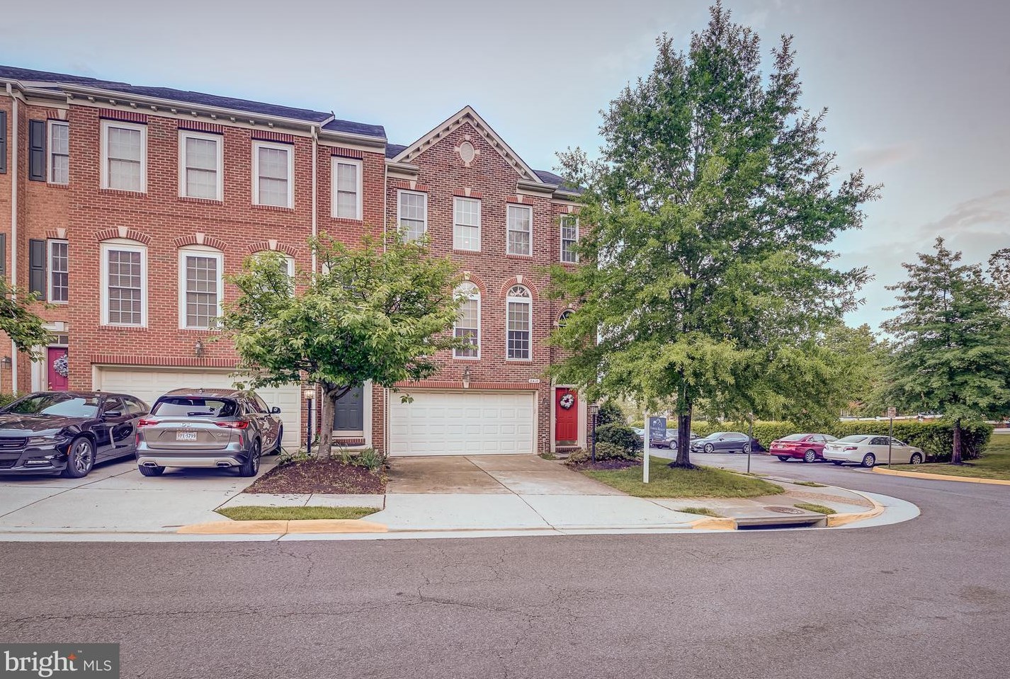 8410 Chaucer House Ct, Lorton, VA 22079