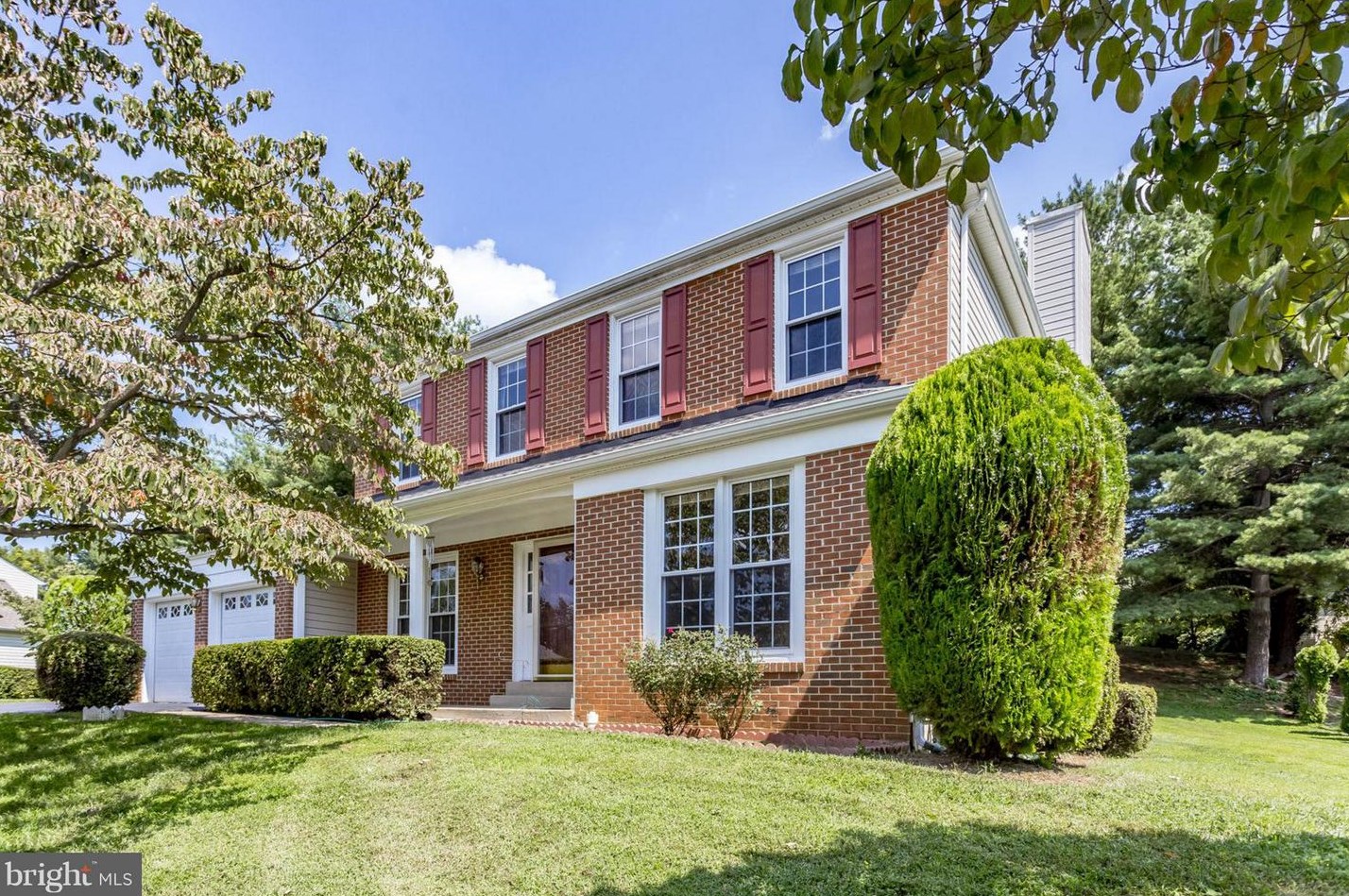 9352 Robnel Pl, Vienna, VA 22182-1668