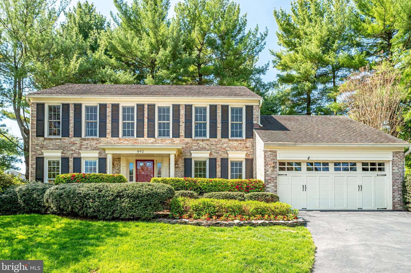892 Van Dusen Ct, Great Falls, VA 22066