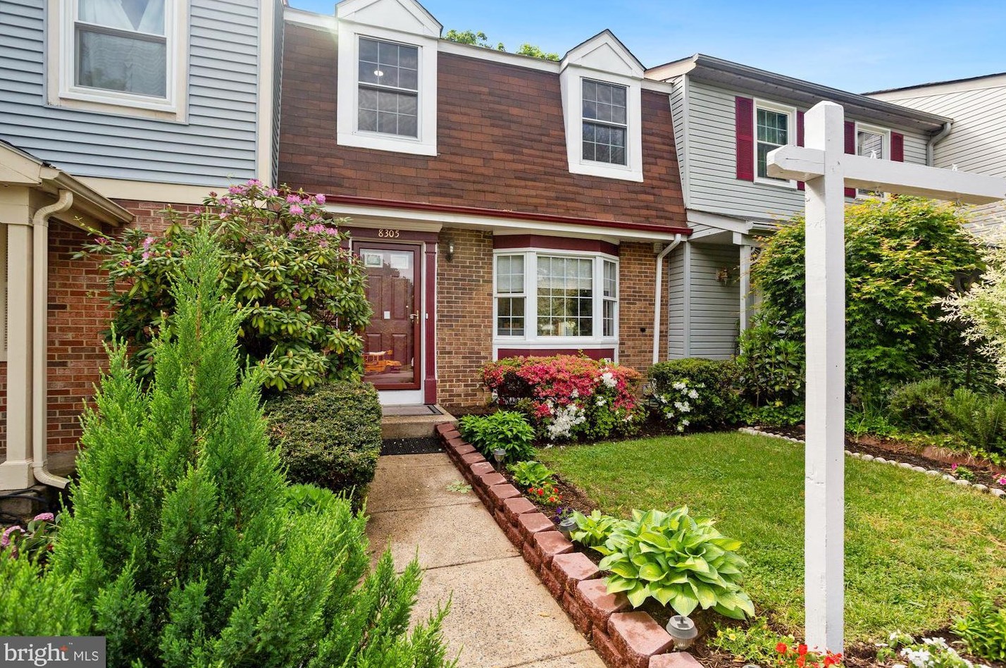 8305 Rocky Forge Ct, Springfield, VA 22153