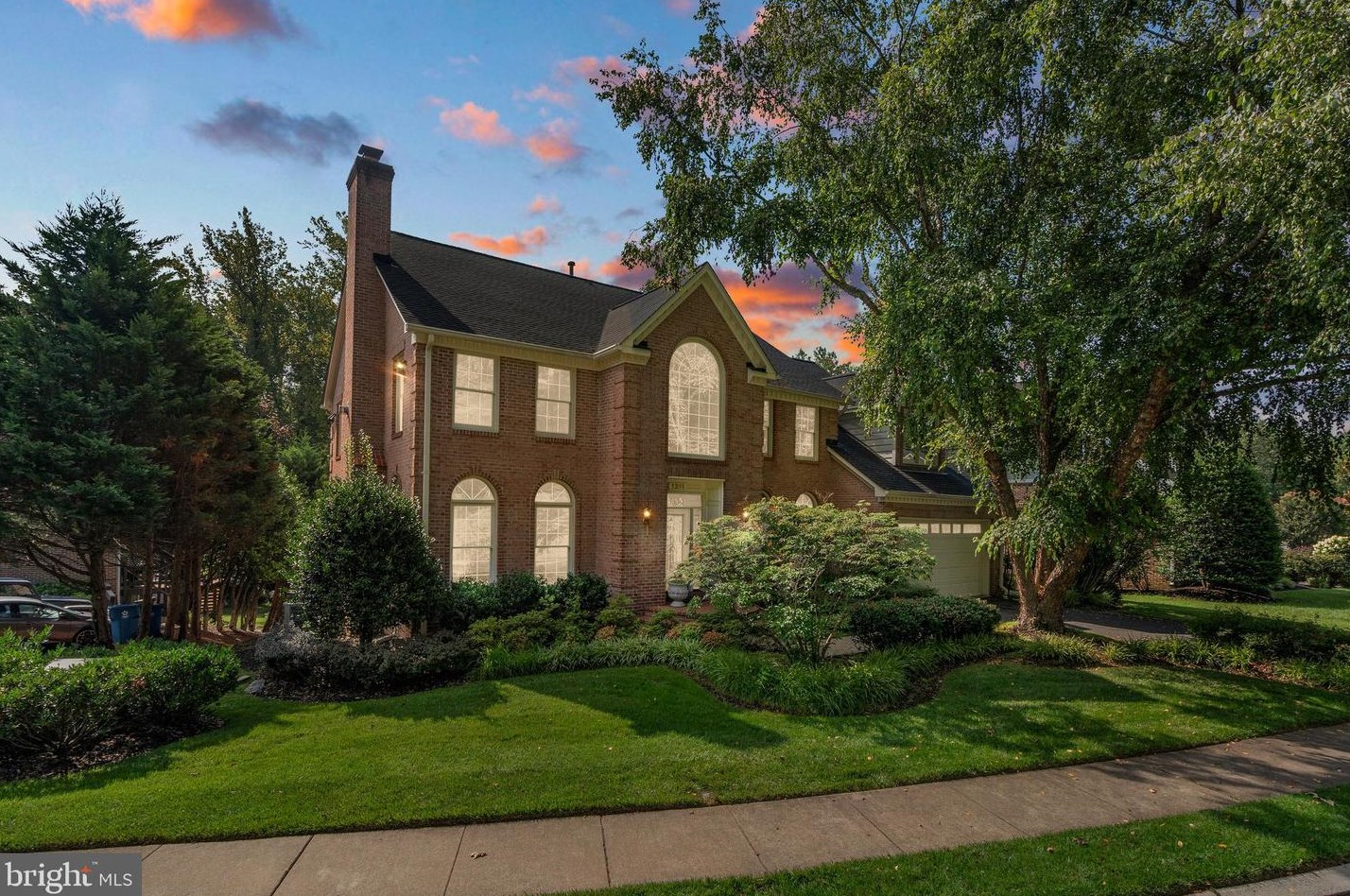 1261 New Bedford Ln, Herndon, VA 20194