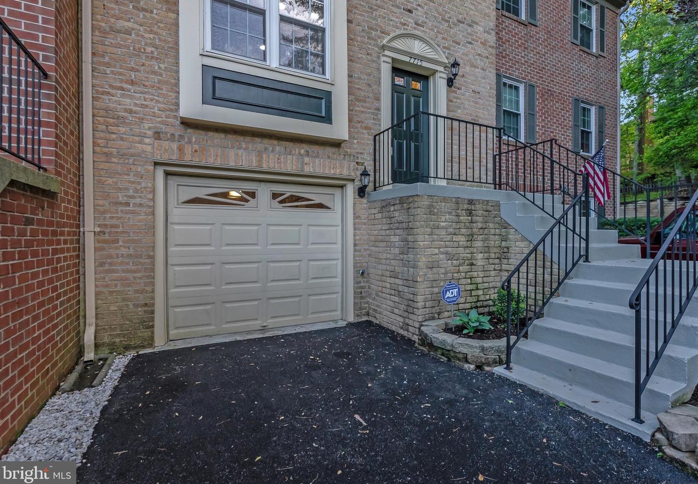7715 Solomon Seal Dr, Springfield, VA 22152