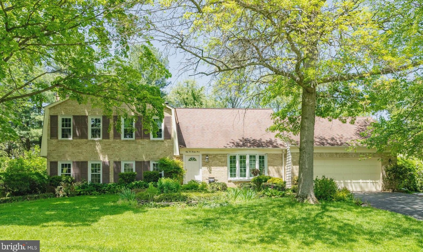 5223 Lewisham Rd, Fairfax, VA 22030-5418