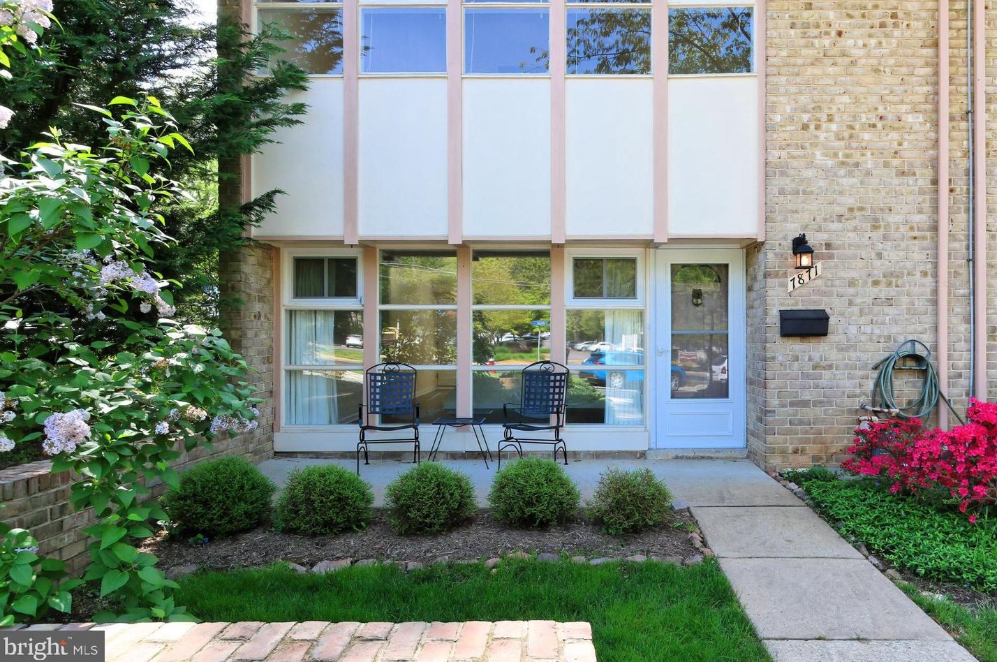 7871 Patriot Dr, Annandale, VA 22003