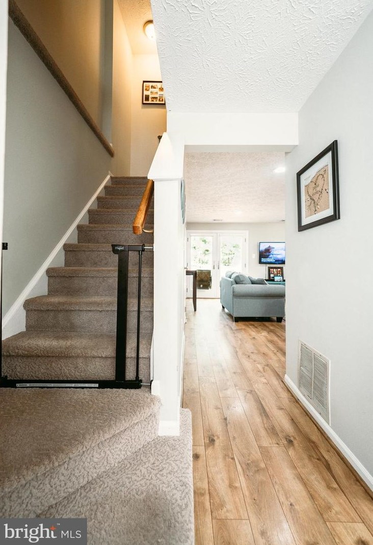 9134 Everett Ct, Springfield, VA 22152