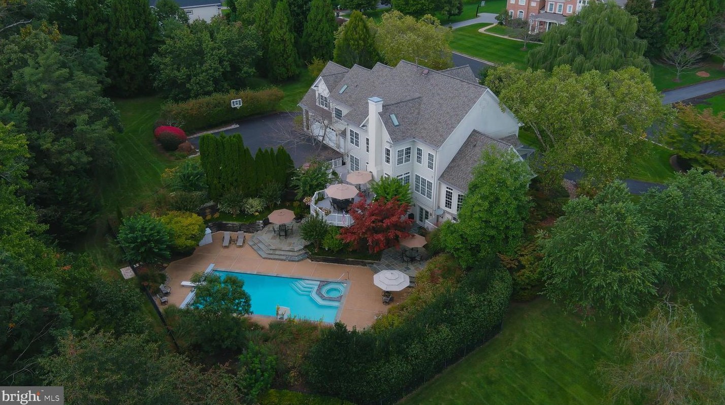 6600 Ellies Way, Fairfax, VA 22039-1873