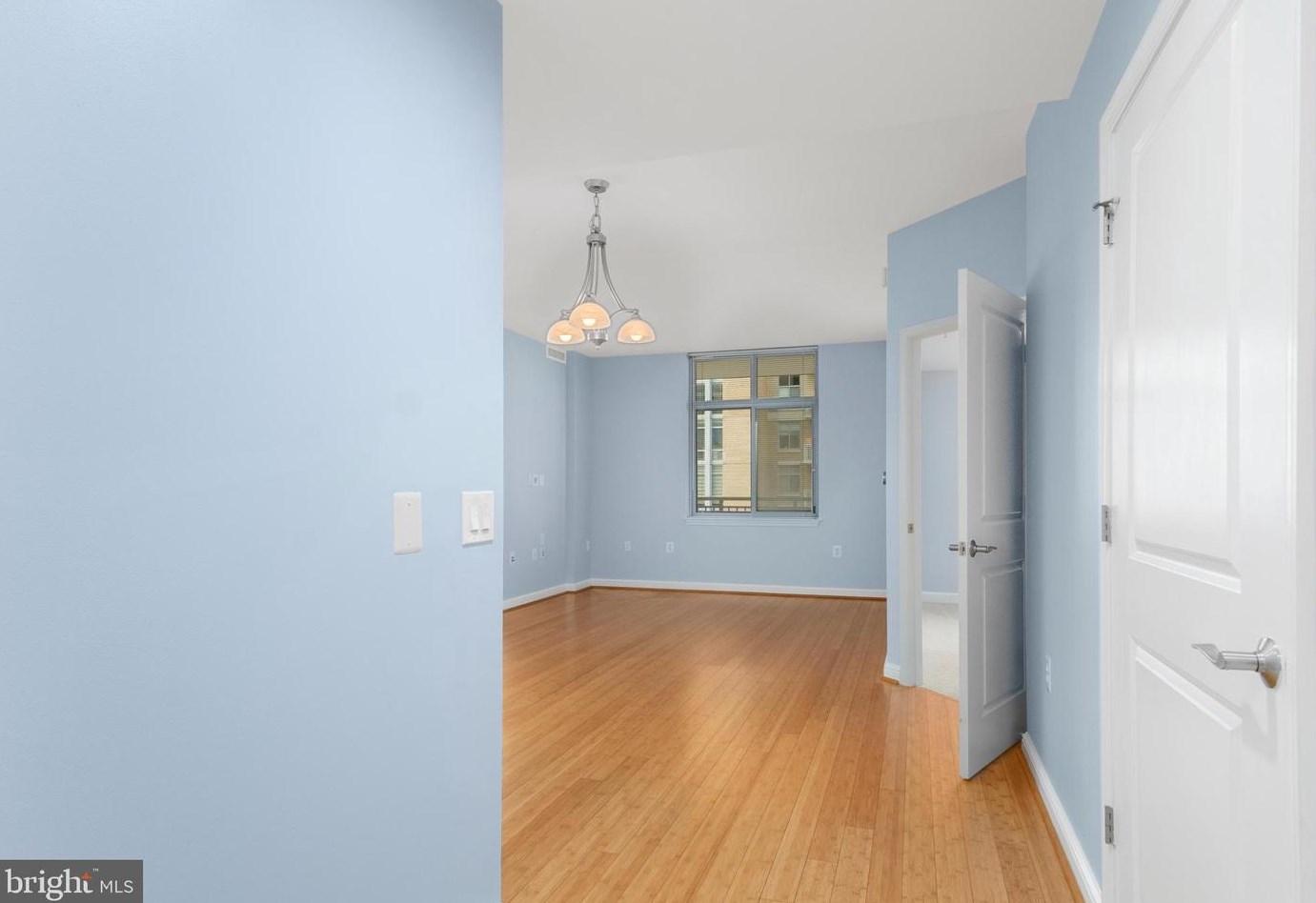 11990 Market St #1308, Herndon, VA 20190