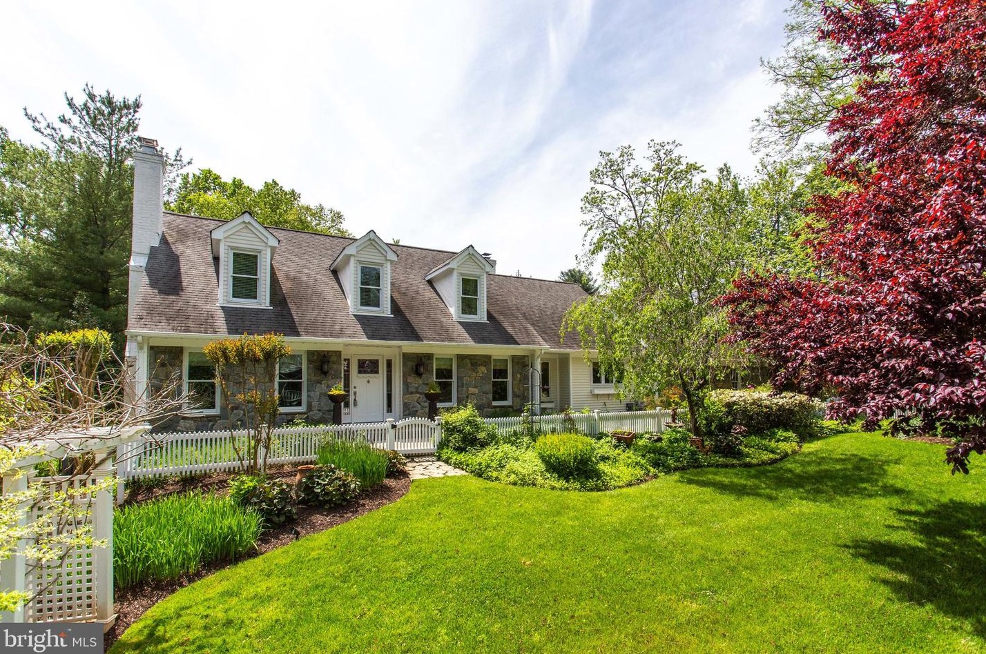 10207 Yellow Pine Dr, Vienna, VA 22182-1342